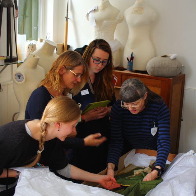 'Depicting Dress' workshop