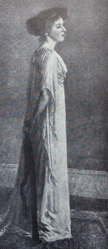 Engraving of Portrait de Mme Ayrton Gould by Helena Darmesteter, 1911. Original a ‘large’ oil on canvas. From the reproduction in Société nationale des beaux-arts (France), Catalogue illustré du Salon de 1911, Paris 1911.